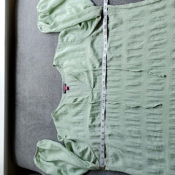 VINCE CAMUTO Soft Meadow Smocked ¾ Elastic Sleeve Top SIZE: 2X - Picture 4 of 7